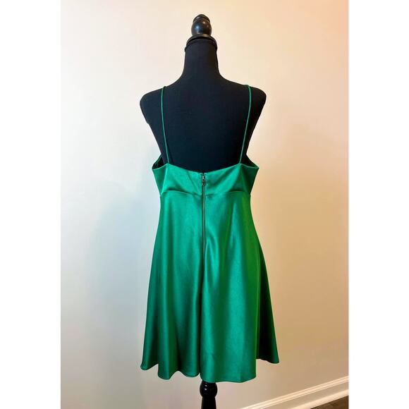Alice + Olivia Julietta Mini Slip Dress in Green Size 12 Satin Lined Party - Picture 3 of 4